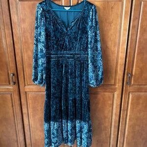 Frye and Co Velvet Dress Size Medium